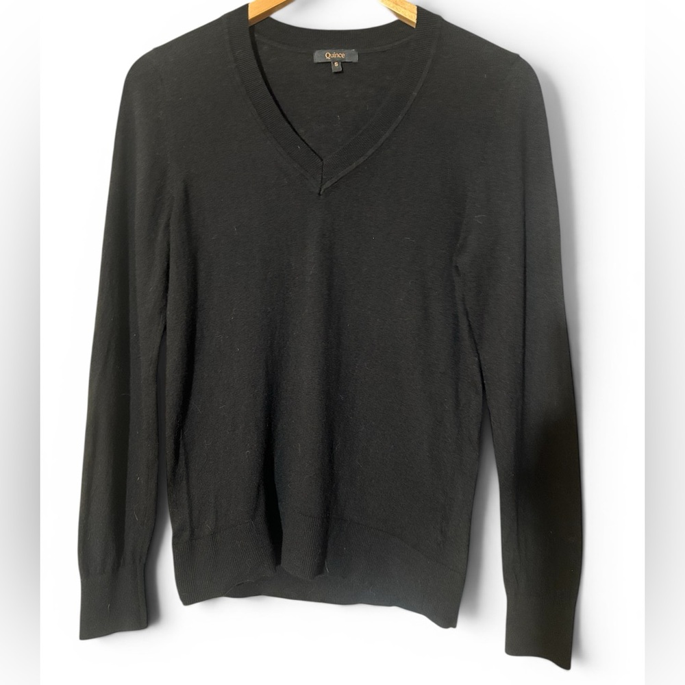 Quince Women’s Black V-Neck Sweater Soft light weight
